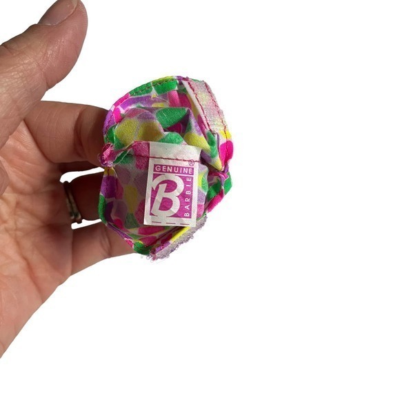 Mattel Barbie 1990s Fashion Favorites Colorful Outfit & Denim Skirt - Picture 3 of 3